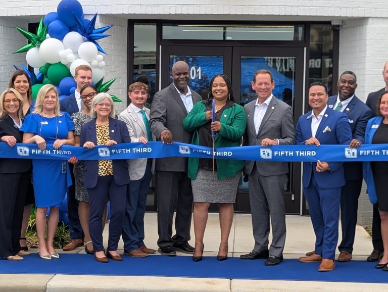 Fifth Third Bank opens first of 3 new branches in Huntsville market Fifth Third Bank opens first of 3 new branches in Huntsville market