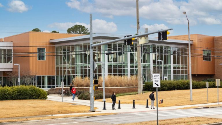 UAH, Blue Origin + more Huntsville-area employers hiring right now UAH, Blue Origin + more Huntsville-area employers hiring right now