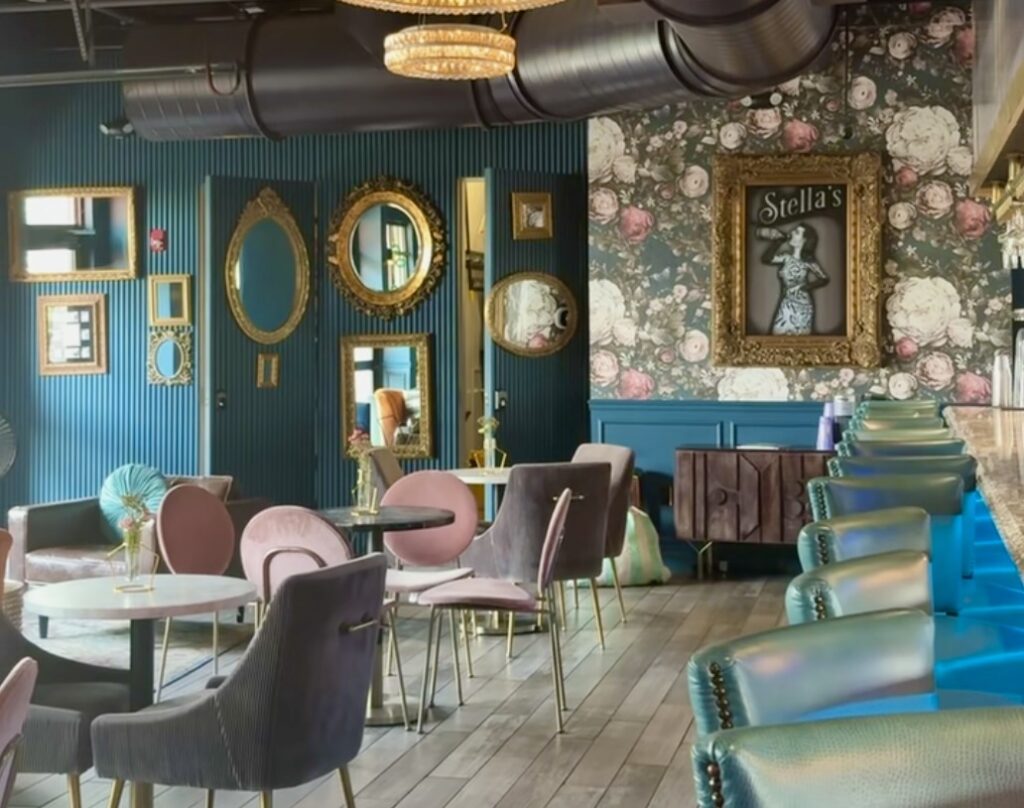 Popular downtown bar offering all-day happy hour during government shutdown Popular downtown bar offering all-day happy hour during government shutdown