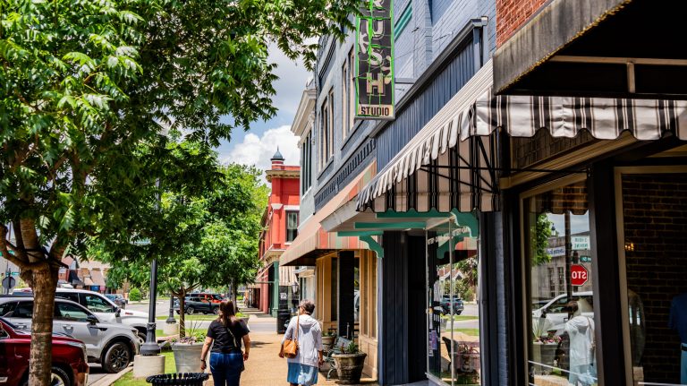 WorldAtlas names Athens in new list of standout Main Streets WorldAtlas names Athens in new list of standout Main Streets