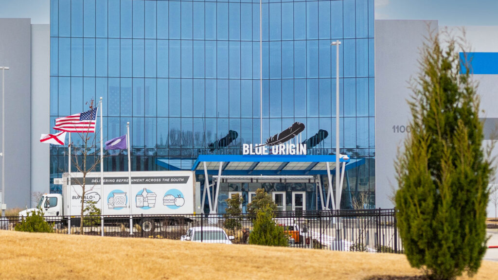 Blue Origin + SPX agreements with Huntsville to create 450+ new jobs Blue Origin + SPX agreements with Huntsville to create 450+ new jobs