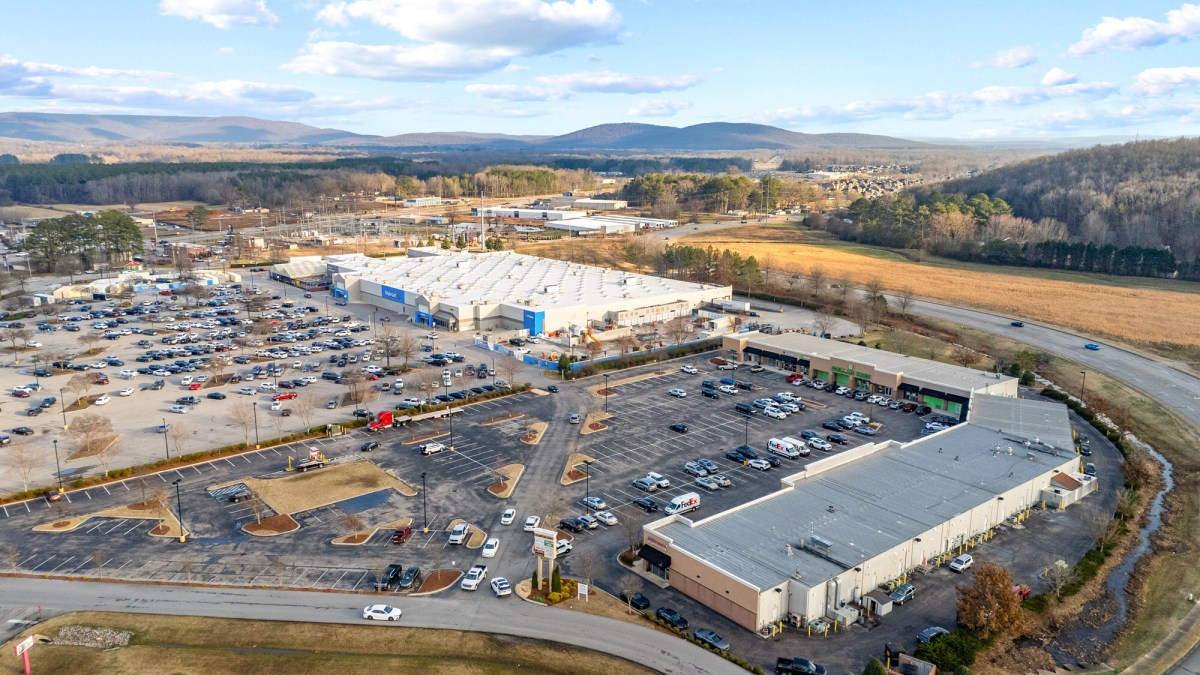 Hampton Cove Shops purchased for .6 million by new owners Hampton Cove Shops purchased for .6 million by new owners