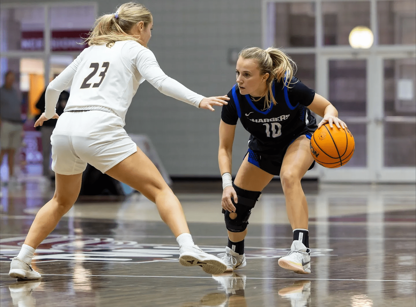 UAH women’s basketball team rolls into the elite 8 UAH women’s basketball team rolls into the elite 8