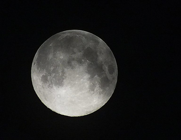 Blue Moon + meteor shower: What’s in the skies in May Blue Moon + meteor shower: What’s in the skies in May