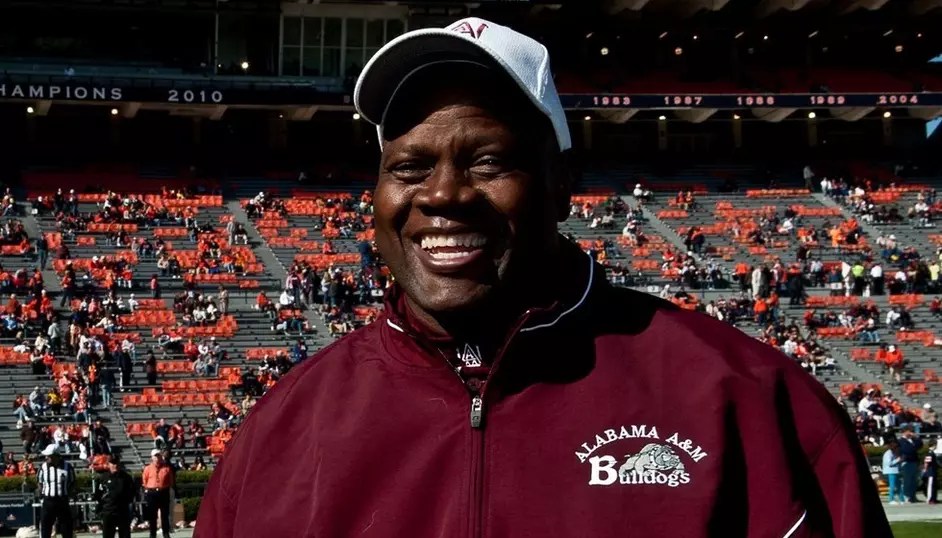 Huntsville-Madison County Athletic Hall of Fame honors 12 new inductees Huntsville-Madison County Athletic Hall of Fame honors 12 new inductees