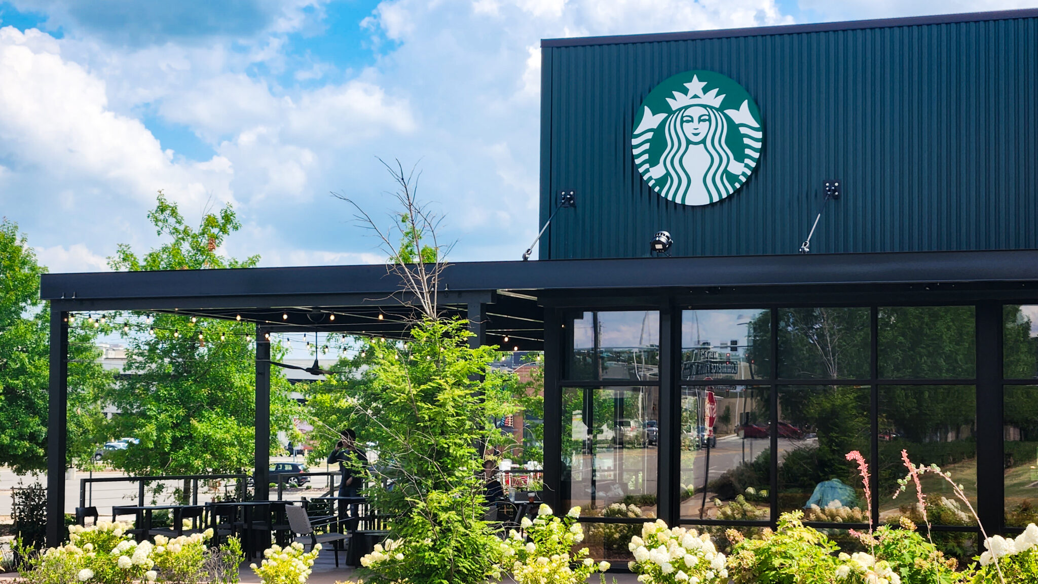 Starbucks? McDonald’s? Here are local alternatives to chain restaurants Starbucks? McDonald’s? Here are local alternatives to chain restaurants