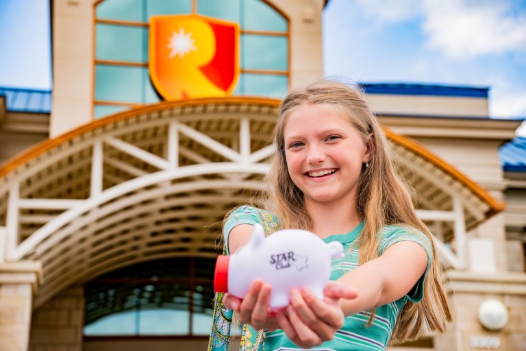 2 easy ways to teach kids money skills locally—where + how 2 easy ways to teach kids money skills locally—where + how