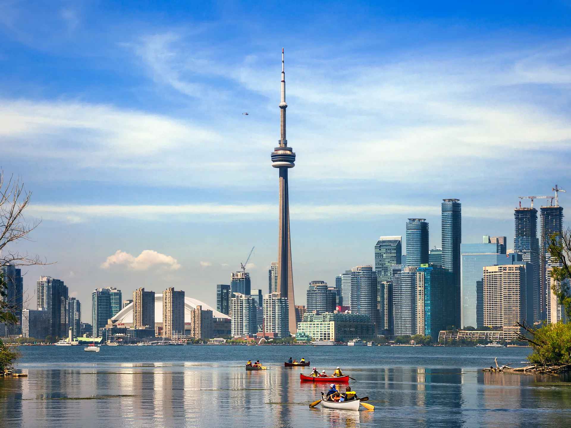 Scenic view of Ontario showcasing beautiful landscapes and vibrant city life, perfect for outdoor activities and cultural experiences. Scenic view of Ontario showcasing beautiful landscapes and vibrant city life, perfect for outdoor activities and cultural experiences.