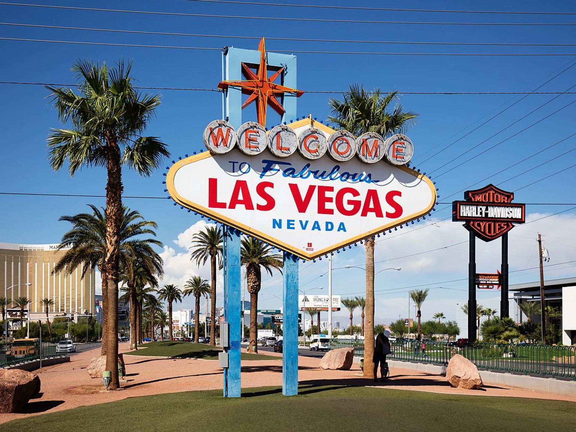 Welcome to Fabulous Las Vegas sign illuminated at night, showcasing the vibrant energy of this iconic city. Welcome to Fabulous Las Vegas sign illuminated at night, showcasing the vibrant energy of this iconic city.