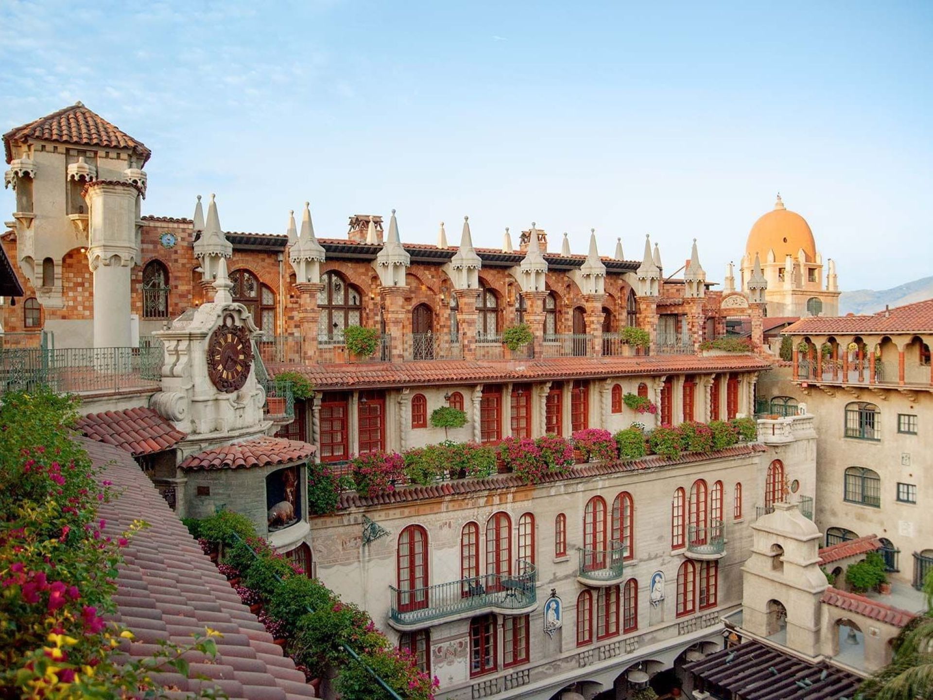 Historic Mission Inn in Riverside, showcasing its unique architecture and vibrant atmosphere in a beautiful setting. Historic Mission Inn in Riverside, showcasing its unique architecture and vibrant atmosphere in a beautiful setting.