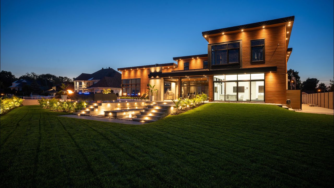 5 Reasons Why Custom Outdoor Lighting Enhances Your Home 5 Reasons Why Custom Outdoor Lighting Enhances Your Home