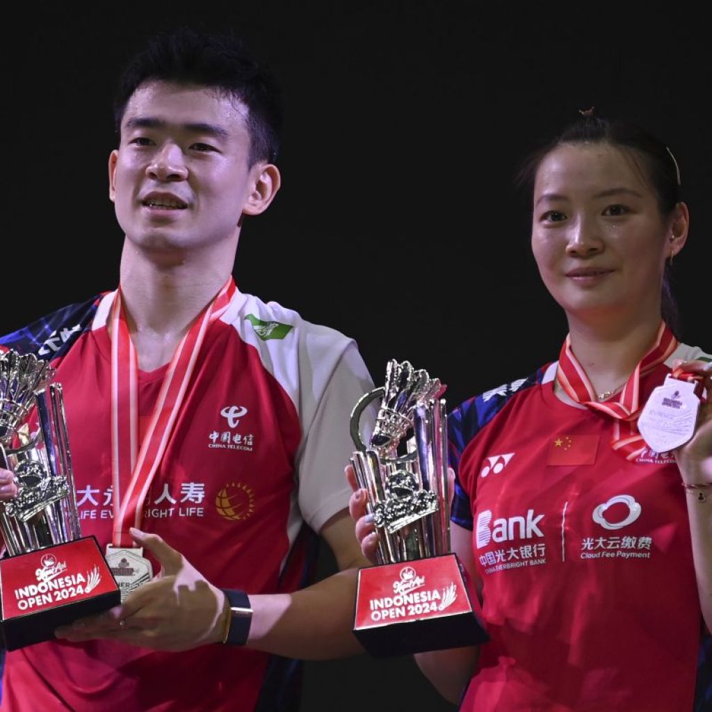 Zheng Si Wei umumkan gantung raket tahun ini Zheng Si Wei umumkan gantung raket tahun ini