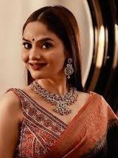 Madhoo Madhoo