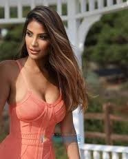 Nicole Faria Nicole Faria