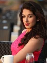 Sameksha Singh Sameksha Singh