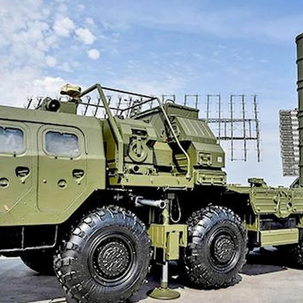 ரஷ்யாவிடம் இருந்து ரூ.10 ஆயிரம் கோடி மதிப்பில் எஸ்-400 ஏவுகணை வாங்க இந்தியா பேச்சு ரஷ்யாவிடம் இருந்து ரூ.10 ஆயிரம் கோடி மதிப்பில் எஸ்-400 ஏவுகணை வாங்க இந்தியா பேச்சு