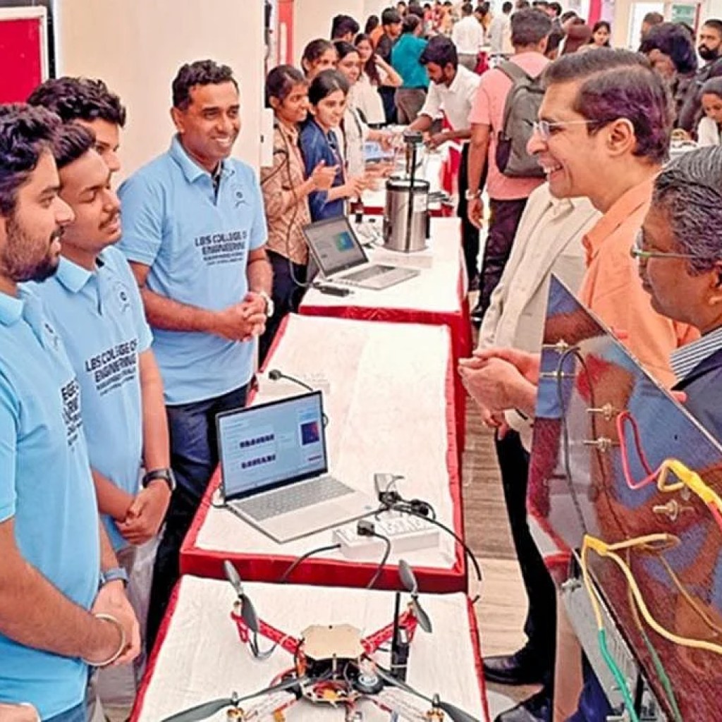 சென்னை ஐஐடியில் புத்தொழில் – அறிவியல் கண்காட்சி: கவனம் ஈர்த்த மாணவர்களின் ஆக்கங்கள் சென்னை ஐஐடியில் புத்தொழில் – அறிவியல் கண்காட்சி: கவனம் ஈர்த்த மாணவர்களின் ஆக்கங்கள்