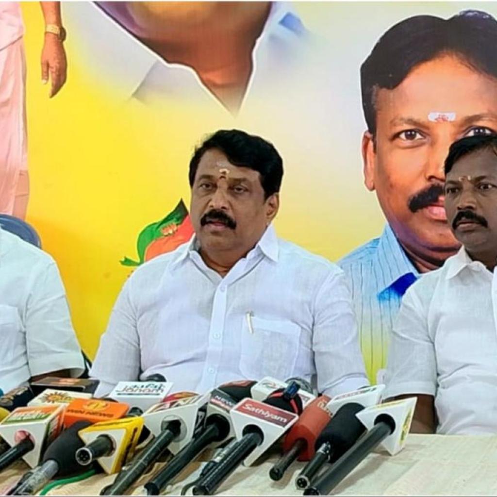 “2026 தேர்தலில் ‘வெற்றிவேல் வீரவேல் ஆபரேஷன்’ நடத்தப்படும்” – தமிழக பாஜக தலைவர் நயினார் நாகேந்திரன் “2026 தேர்தலில் ‘வெற்றிவேல் வீரவேல் ஆபரேஷன்’ நடத்தப்படும்” – தமிழக பாஜக தலைவர் நயினார் நாகேந்திரன்