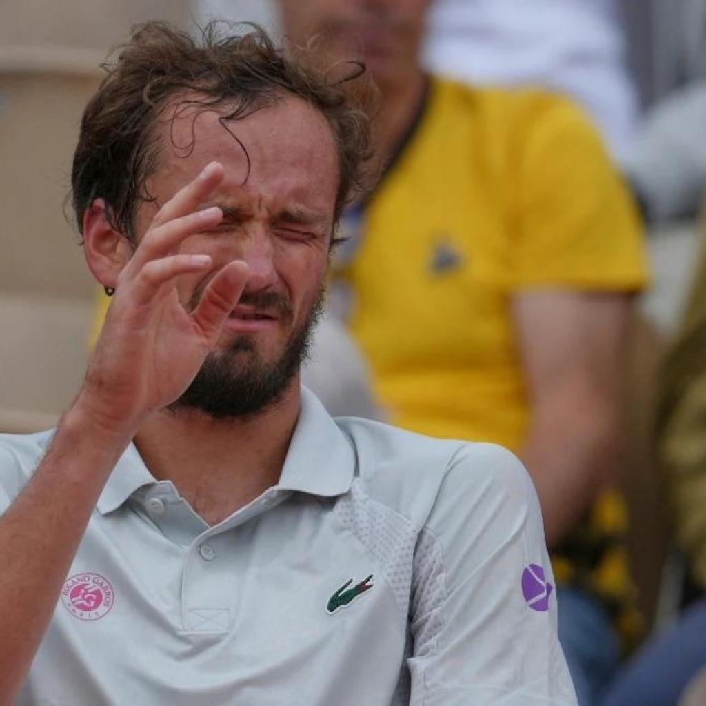 பிரெஞ்சு ஓபன் டென்னிஸ்: டேனியல் மேத்வதேவ் அதிர்ச்சி தோல்வி பிரெஞ்சு ஓபன் டென்னிஸ்: டேனியல் மேத்வதேவ் அதிர்ச்சி தோல்வி