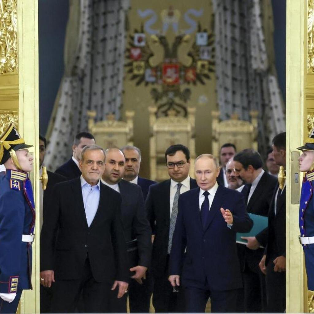 இஸ்ரேல் போரில் ‘நண்பன்’ ஈரான் சார்ந்து ரஷ்யா ‘நிதான அரசியல்’ பின்பற்றுவது ஏன்? இஸ்ரேல் போரில் ‘நண்பன்’ ஈரான் சார்ந்து ரஷ்யா ‘நிதான அரசியல்’ பின்பற்றுவது ஏன்?