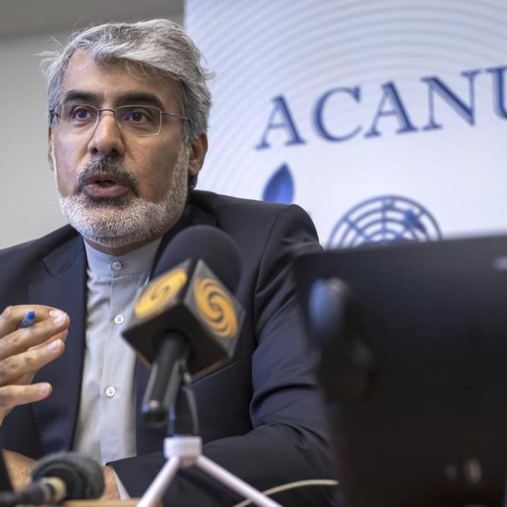 அமெரிக்கா சிவப்புக் கோட்டை தாண்டினால் தக்க பதிலடி கொடுப்போம்: ஈரான் எச்சரிக்கை அமெரிக்கா சிவப்புக் கோட்டை தாண்டினால் தக்க பதிலடி கொடுப்போம்: ஈரான் எச்சரிக்கை