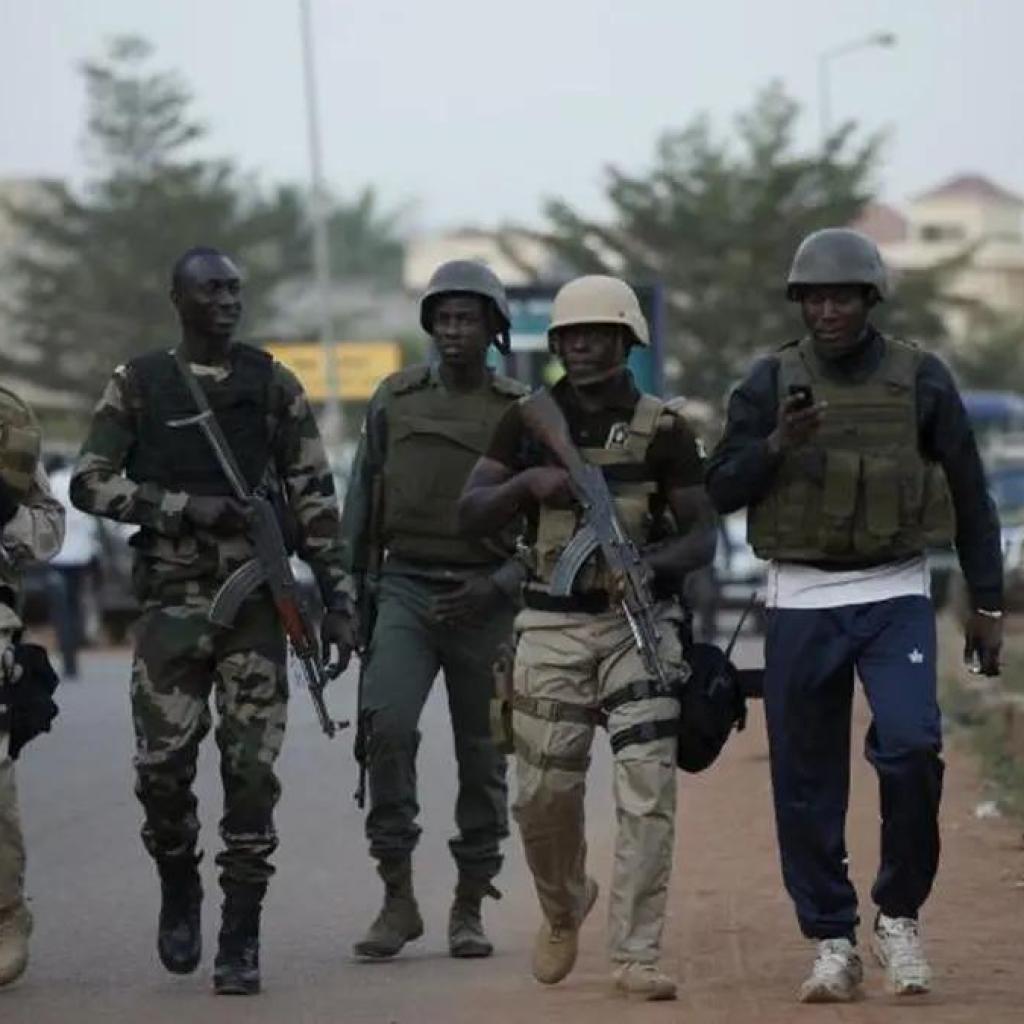 மாலி நாட்டில் பணியாற்றிய 3 இந்தியர்கள் கடத்தல்: பத்திரமாக மீட்க மத்திய அரசு வலியுறுத்தல் மாலி நாட்டில் பணியாற்றிய 3 இந்தியர்கள் கடத்தல்: பத்திரமாக மீட்க மத்திய அரசு வலியுறுத்தல்