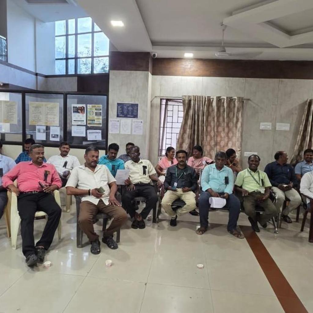 தமிழ்நாடு திறந்தநிலை பல்கலை.யில் பேராசிரியர்கள் 2-வது நாளாக உள்ளிருப்பு போராட்டம் தமிழ்நாடு திறந்தநிலை பல்கலை.யில் பேராசிரியர்கள் 2-வது நாளாக உள்ளிருப்பு போராட்டம்