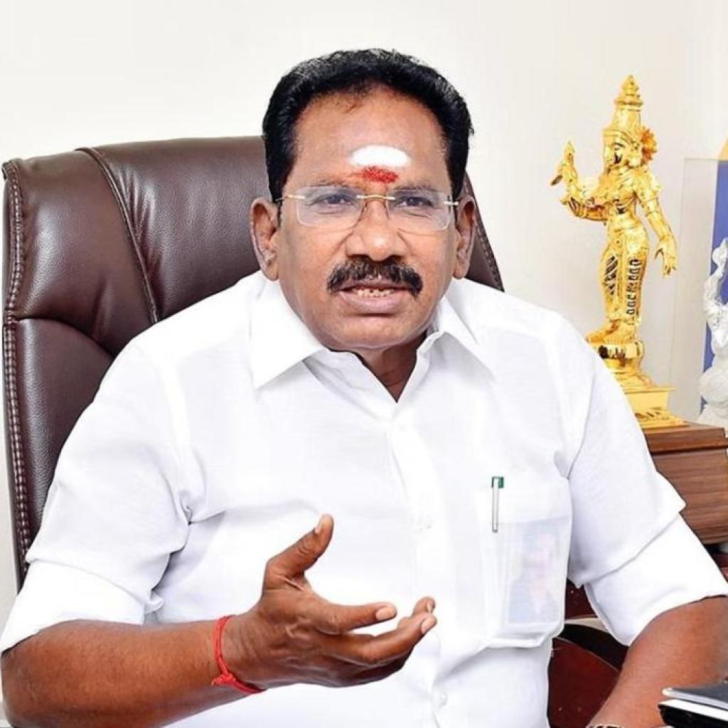 மதுரை மாநகராட்சி முறைகேடு விவகாரத்தில் மேயரையும் விசாரிக்க வேண்டும்: செல்லூர் ராஜூ மதுரை மாநகராட்சி முறைகேடு விவகாரத்தில் மேயரையும் விசாரிக்க வேண்டும்: செல்லூர் ராஜூ