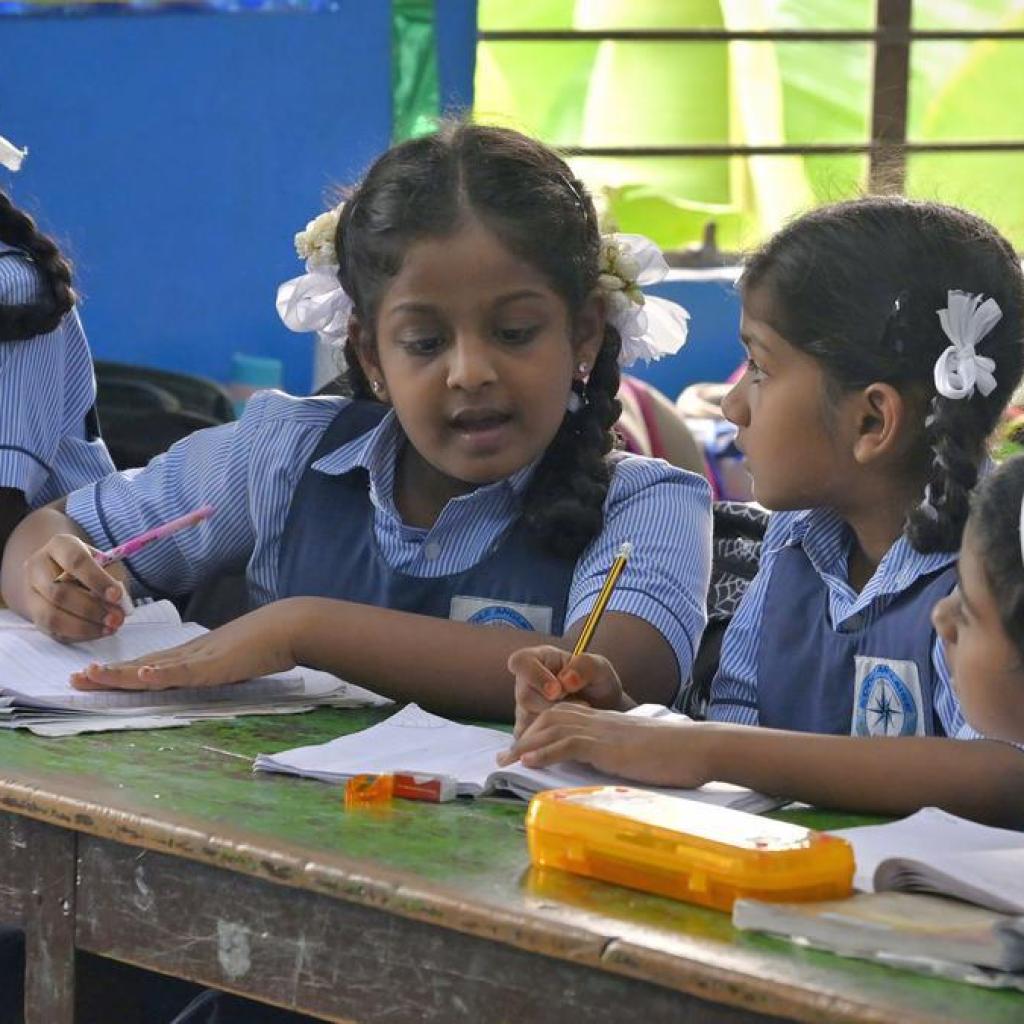 கல்வி உரிமை நிதி ரூ.600 கோடி நிலுவையை அரசு உடனடியாக செலுத்த வேண்டும்: அன்புமணி கல்வி உரிமை நிதி ரூ.600 கோடி நிலுவையை அரசு உடனடியாக செலுத்த வேண்டும்: அன்புமணி