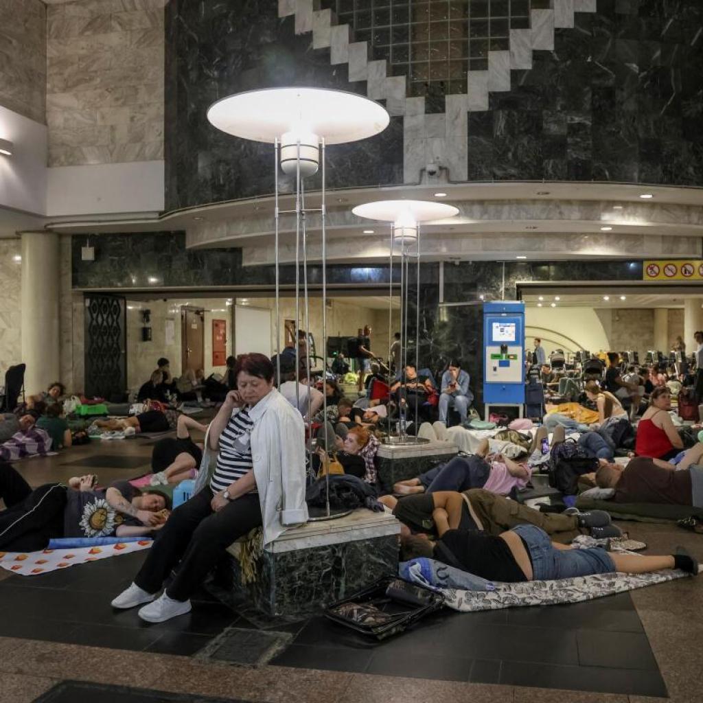 போர் காரணமாக உக்ரைனில் குற்றச் சம்பவங்கள் அதிகரிப்பு: ஐ.நா தகவல் போர் காரணமாக உக்ரைனில் குற்றச் சம்பவங்கள் அதிகரிப்பு: ஐ.நா தகவல்