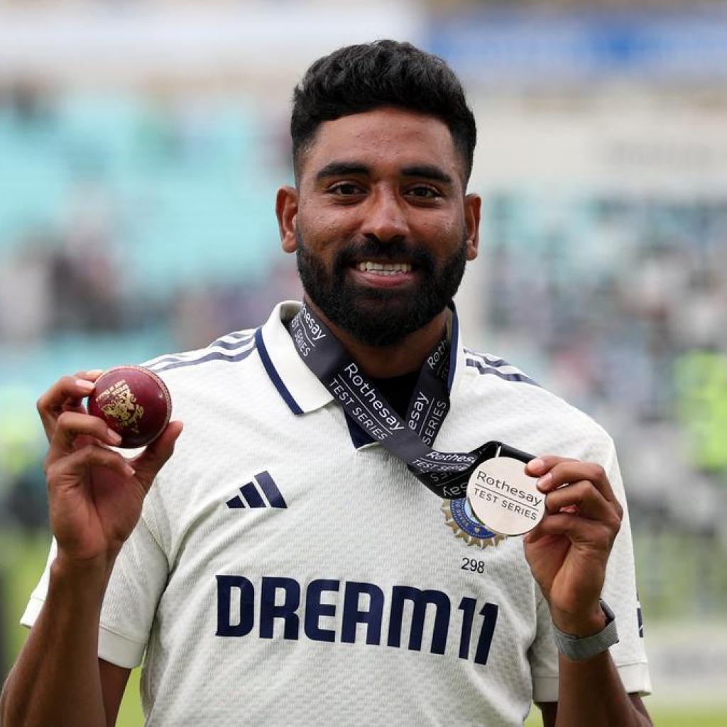 இங்கிலாந்து பேட்ஸ்மேன்களை அலறவிட்ட ‘டிஎஸ்பி’ சிராஜ் – ஆட்ட நாயகனின் ஆக்ரோஷம்! இங்கிலாந்து பேட்ஸ்மேன்களை அலறவிட்ட ‘டிஎஸ்பி’ சிராஜ் – ஆட்ட நாயகனின் ஆக்ரோஷம்!