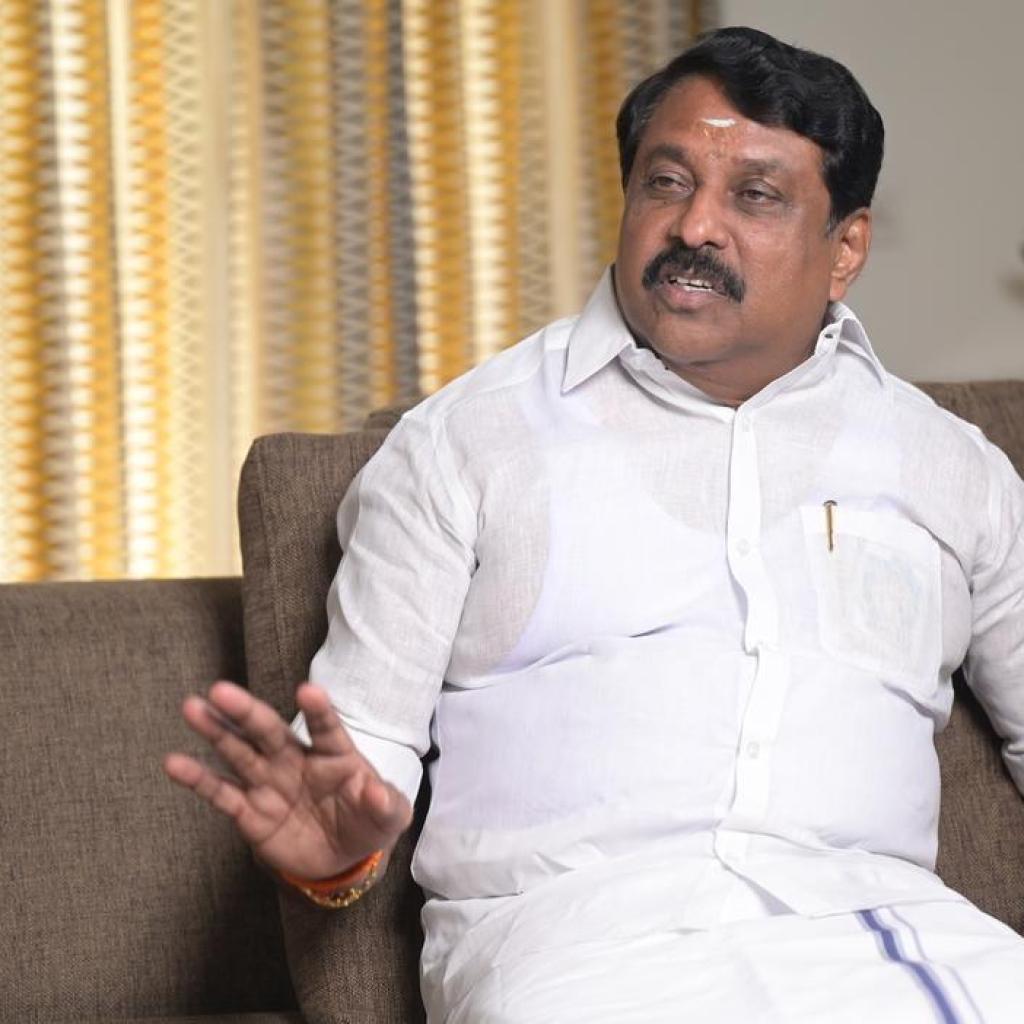 வெளிமாநில தமிழ் சங்கங்களுக்கு தமிழ் பாடநூல்களை இலவசமாக வழங்கி வந்ததை நிறுத்திவைப்பதா? – நயினார் நாகேந்திரன் கண்டனம் வெளிமாநில தமிழ் சங்கங்களுக்கு தமிழ் பாடநூல்களை இலவசமாக வழங்கி வந்ததை நிறுத்திவைப்பதா? – நயினார் நாகேந்திரன் கண்டனம்