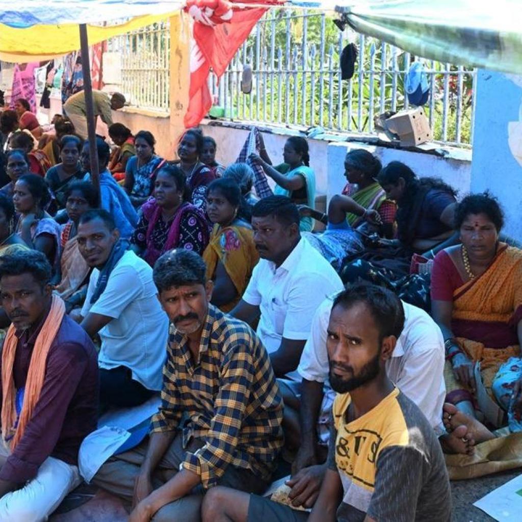 தூய்மைப் பணியை தனியாருக்கு தருவதை எதிர்த்து வழக்கு: மாநகராட்சி நிர்வாகம், தமிழக அரசு பதிலளிக்க உத்தரவு தூய்மைப் பணியை தனியாருக்கு தருவதை எதிர்த்து வழக்கு: மாநகராட்சி நிர்வாகம், தமிழக அரசு பதிலளிக்க உத்தரவு