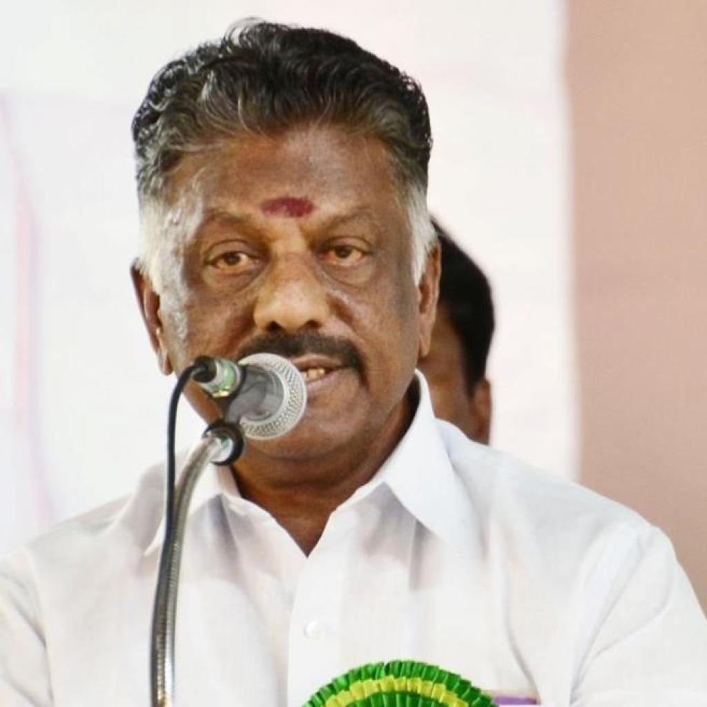 தமிழ் பாட புத்தகங்களை வழங்க நடவடிக்கை எடுக்கவும்: முதல்வருக்கு ஓபிஎஸ் கோரிக்கை தமிழ் பாட புத்தகங்களை வழங்க நடவடிக்கை எடுக்கவும்: முதல்வருக்கு ஓபிஎஸ் கோரிக்கை