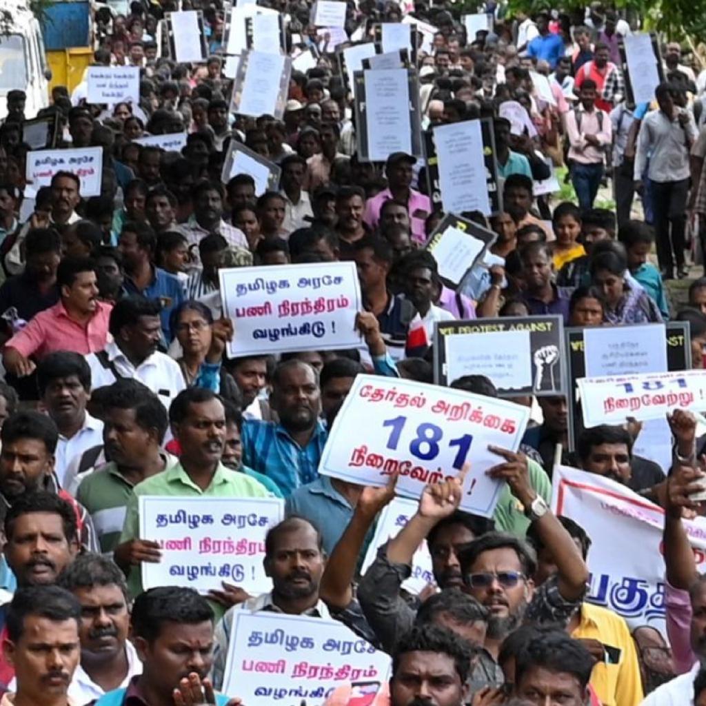 பணி நிரந்தரம் கோரிக்கை: தருமபுரியில் முதல்வரிடம் பகுதி நேர ஆசிரியர்கள் மனு பணி நிரந்தரம் கோரிக்கை: தருமபுரியில் முதல்வரிடம் பகுதி நேர ஆசிரியர்கள் மனு