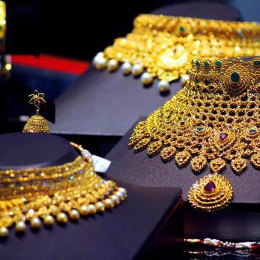 தங்கம் விலை மீண்டும் அதிரடி உயர்வு: பவுனுக்கு ரூ.560 அதிகரிப்பு! தங்கம் விலை மீண்டும் அதிரடி உயர்வு: பவுனுக்கு ரூ.560 அதிகரிப்பு!