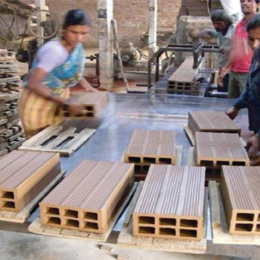 ‘ஜாப் ஒர்க்’ நிறுவனங்களுக்கு ஜிஎஸ்டி 18% ஆக உயர்வு: தொழில் துறையினர் அதிருப்தி ‘ஜாப் ஒர்க்’ நிறுவனங்களுக்கு ஜிஎஸ்டி 18% ஆக உயர்வு: தொழில் துறையினர் அதிருப்தி