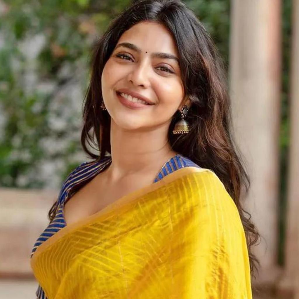 சமூக ஊடகங்களில் இருந்து விலகினார் ஐஸ்வர்யா லட்சுமி! சமூக ஊடகங்களில் இருந்து விலகினார் ஐஸ்வர்யா லட்சுமி!