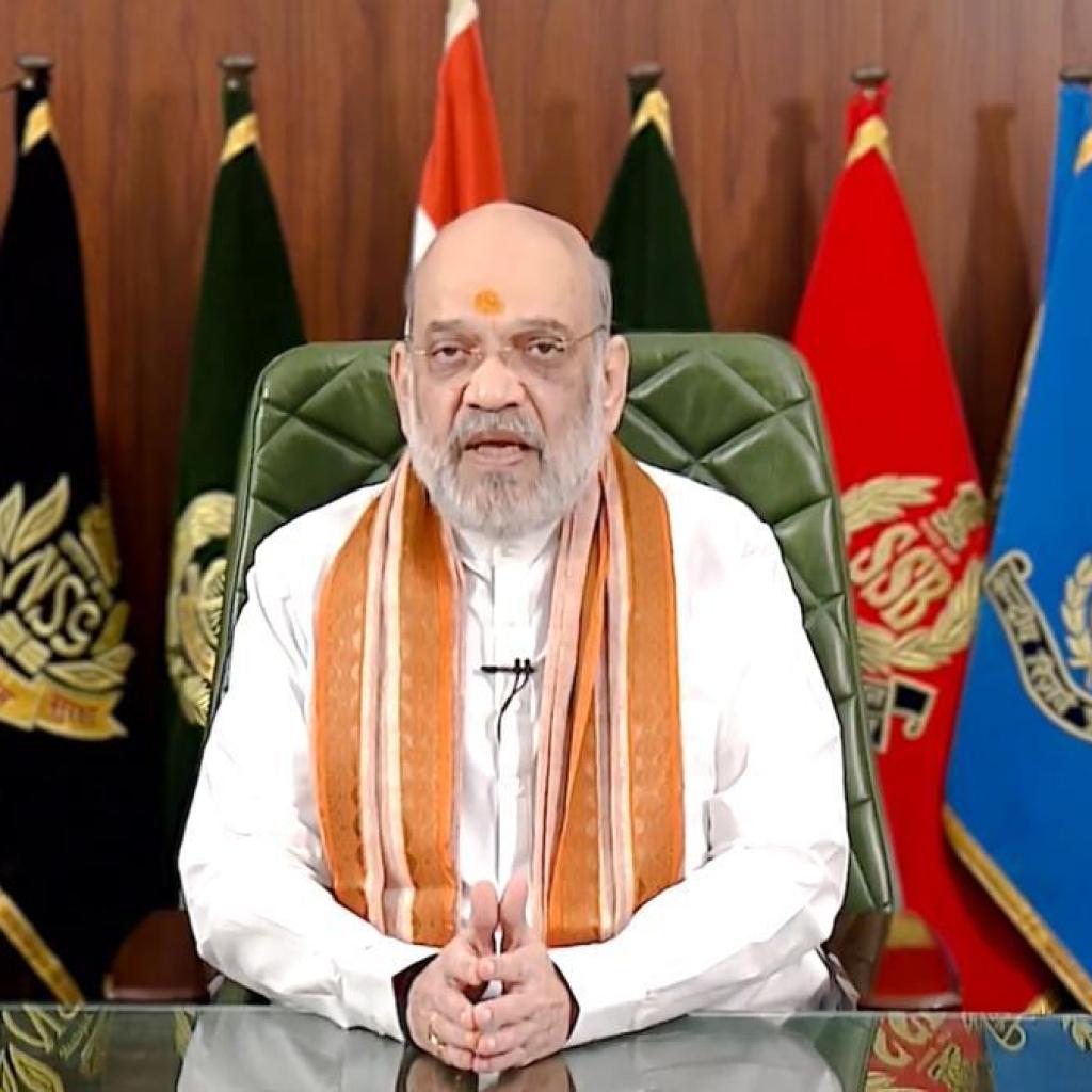 இந்தி, இந்திய மொழிகளின் நண்பன்; போட்டி அல்ல: அமித் ஷா இந்தி, இந்திய மொழிகளின் நண்பன்; போட்டி அல்ல: அமித் ஷா