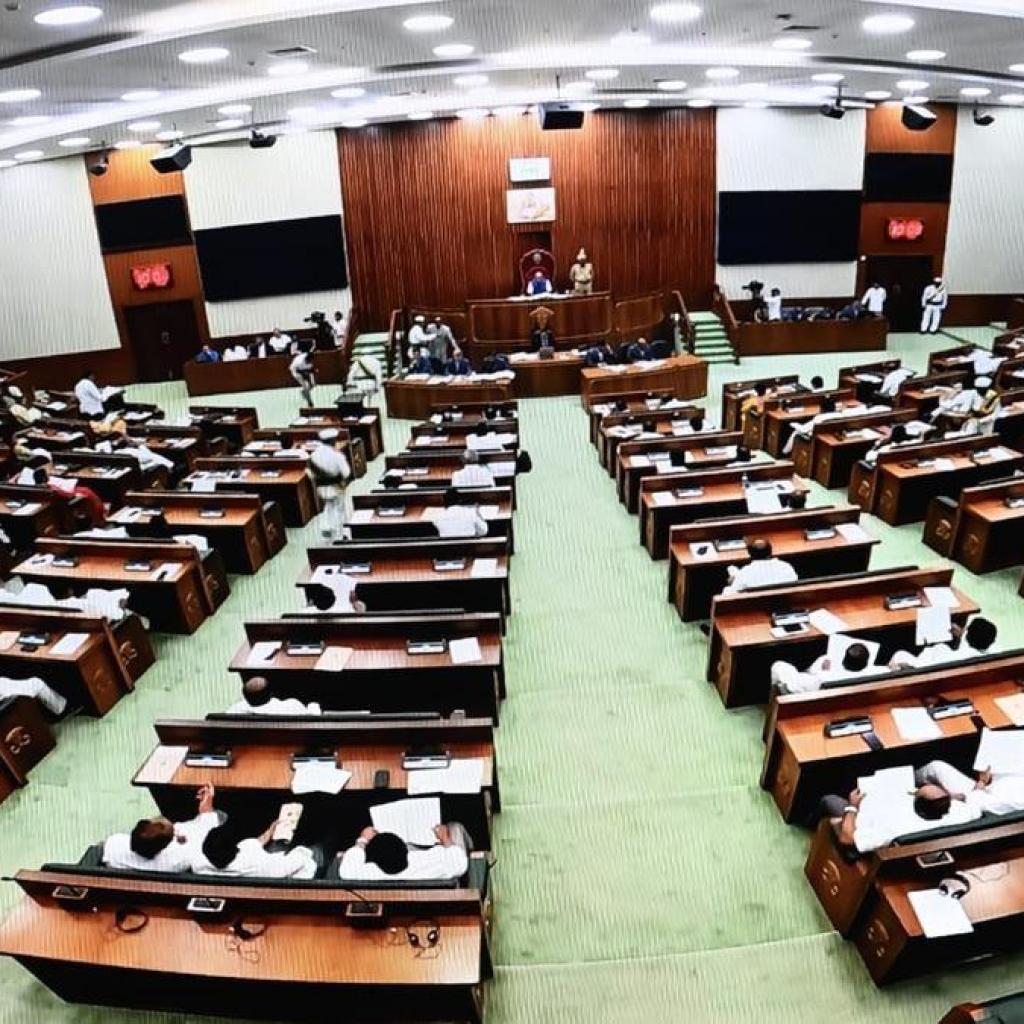 ஆந்திர பேரவையில் ஜிஎஸ்டி திருத்தத்துக்கு ஒருமனதாக வரவேற்பு ஆந்திர பேரவையில் ஜிஎஸ்டி திருத்தத்துக்கு ஒருமனதாக வரவேற்பு