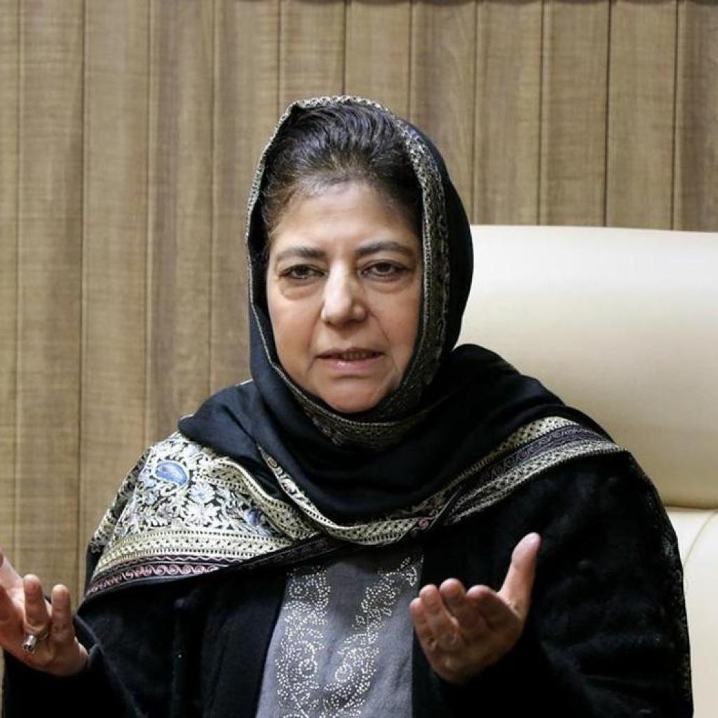 ஹுரியத் முன்னாள் தலைவர் இறுதிச் சடங்கில் பங்கேற்பதை தடுக்க காஷ்மீரில் மெகபூபா உள்ளிட்ட தலைவர்களுக்கு வீட்டுக்காவல் ஹுரியத் முன்னாள் தலைவர் இறுதிச் சடங்கில் பங்கேற்பதை தடுக்க காஷ்மீரில் மெகபூபா உள்ளிட்ட தலைவர்களுக்கு வீட்டுக்காவல்