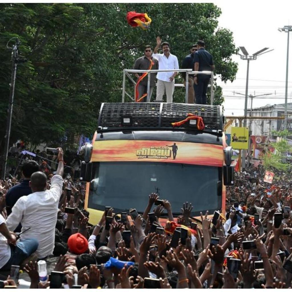 கர்ப்பிணிகள், குழந்தைகள், மாற்றுத் திறனாளிகள் விஜய்யின் மக்கள் சந்திப்பு நிகழ்ச்சிக்கு நேரில் வர வேண்டாம்: தவெக கர்ப்பிணிகள், குழந்தைகள், மாற்றுத் திறனாளிகள் விஜய்யின் மக்கள் சந்திப்பு நிகழ்ச்சிக்கு நேரில் வர வேண்டாம்: தவெக