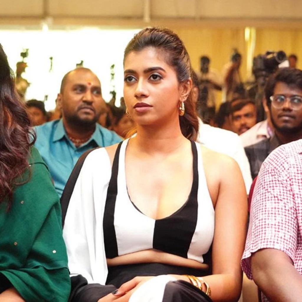 தண்டகாரண்யம் – ‘கசப்பான உண்மைக்குத் திரை வடிவம்’ தண்டகாரண்யம் – ‘கசப்பான உண்மைக்குத் திரை வடிவம்’