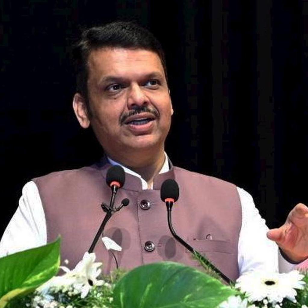 ‘ராகுல் காந்தி நேபாளத்திலேயே தங்கிக் கொள்ளலாம்’ – வாக்குத் திருட்டு குற்றச்சாட்டில் பட்னாவிஸ் பதில் ‘ராகுல் காந்தி நேபாளத்திலேயே தங்கிக் கொள்ளலாம்’ – வாக்குத் திருட்டு குற்றச்சாட்டில் பட்னாவிஸ் பதில்