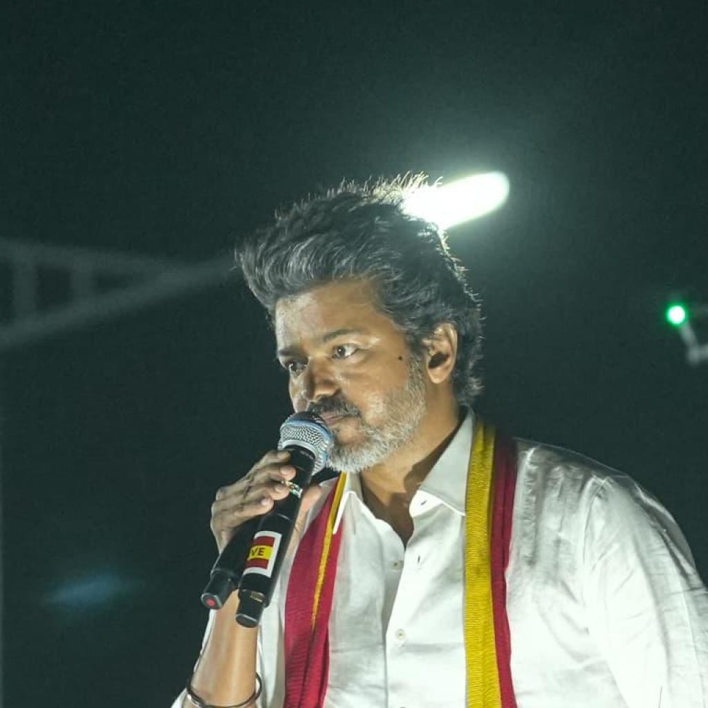 “திமுகவுக்கு ஏடிஎம் ஆக…” – கரூரில் செந்தில் பாலாஜியை சீண்டிய விஜய் “திமுகவுக்கு ஏடிஎம் ஆக…” – கரூரில் செந்தில் பாலாஜியை சீண்டிய விஜய்