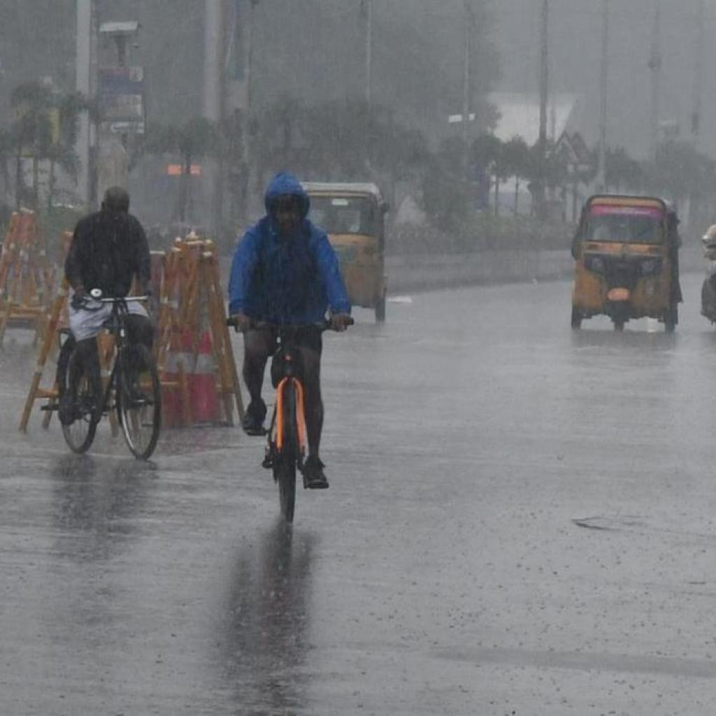 வானிலை முன்னறிவிப்பு: சென்னை, காஞ்சி உள்ளிட்ட 12 மாவட்டங்களில் கனமழை வாய்ப்பு வானிலை முன்னறிவிப்பு: சென்னை, காஞ்சி உள்ளிட்ட 12 மாவட்டங்களில் கனமழை வாய்ப்பு