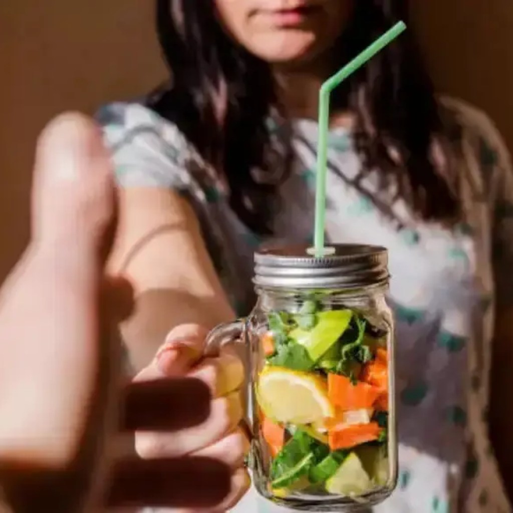 இந்த சக்திவாய்ந்த போதைப்பொருள் பானம் 4 வாரங்களில் 5 கிலோவை இழக்க உதவும் – டைம்ஸ் ஆஃப் இந்தியா இந்த சக்திவாய்ந்த போதைப்பொருள் பானம் 4 வாரங்களில் 5 கிலோவை இழக்க உதவும் – டைம்ஸ் ஆஃப் இந்தியா