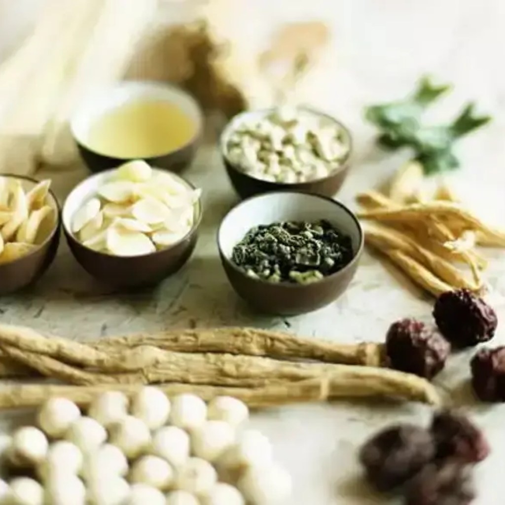 வழுக்கை திட்டுகளில் முடியை மீண்டும் வளர்க்க உதவும் 5 சீன மூலிகைகள் – இந்தியாவின் நேரங்கள் வழுக்கை திட்டுகளில் முடியை மீண்டும் வளர்க்க உதவும் 5 சீன மூலிகைகள் – இந்தியாவின் நேரங்கள்