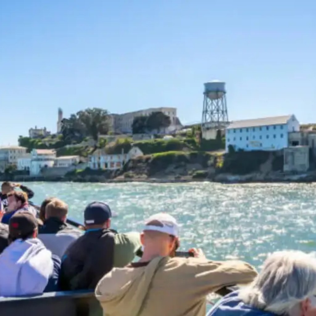 பயண உதவிக்குறிப்புகள்: சுற்றுலா பொறிகளை எவ்வாறு தவிர்ப்பது (அதற்கு பதிலாக என்ன செய்வது) | – டைம்ஸ் ஆஃப் இந்தியா பயண உதவிக்குறிப்புகள்: சுற்றுலா பொறிகளை எவ்வாறு தவிர்ப்பது (அதற்கு பதிலாக என்ன செய்வது) | – டைம்ஸ் ஆஃப் இந்தியா