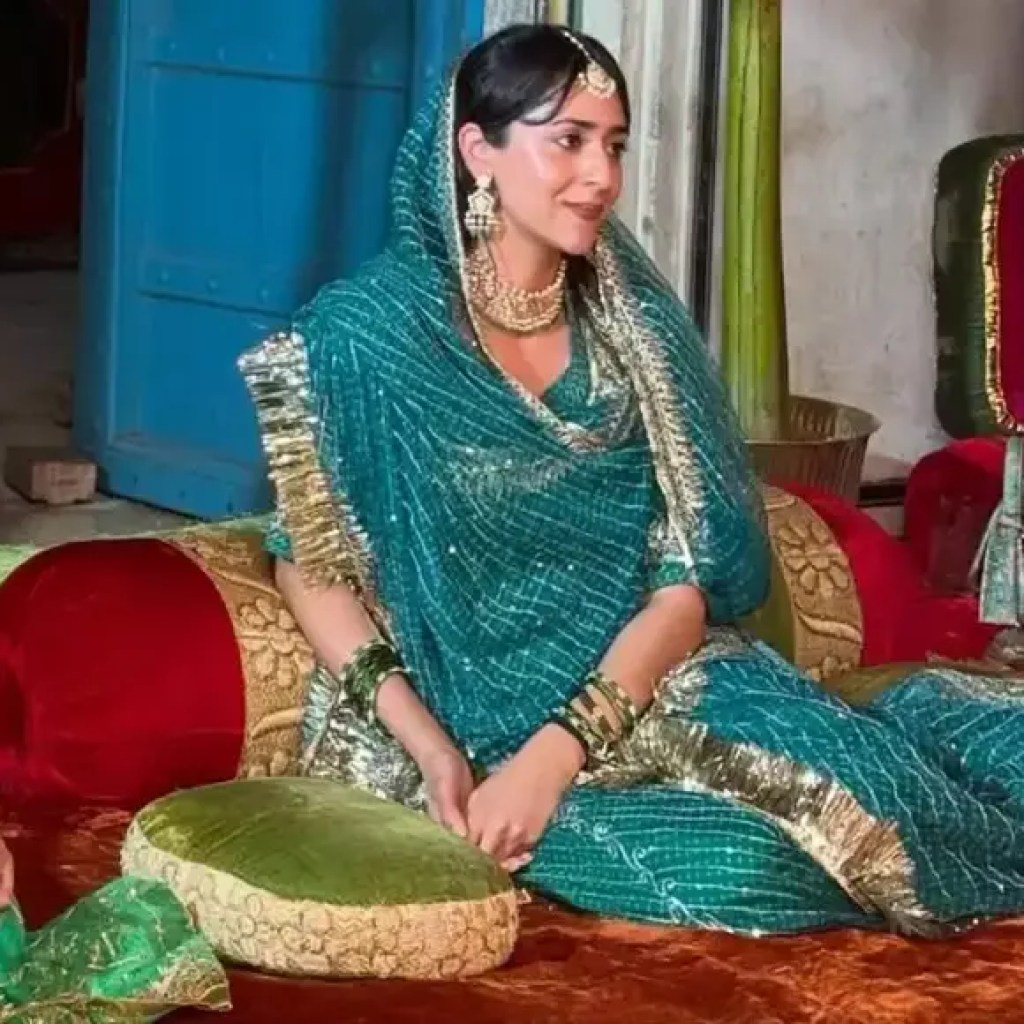 ‘ஜெய்ப்பூரின் இளவரசி’ க aura ரவி குமாரி ஒரு பாரம்பரிய பச்சை போஷக்கில் ராயல் கிளாம் டீஜுக்கு கொண்டு வருகிறார் – இந்தியாவின் டைம்ஸ் ‘ஜெய்ப்பூரின் இளவரசி’ க aura ரவி குமாரி ஒரு பாரம்பரிய பச்சை போஷக்கில் ராயல் கிளாம் டீஜுக்கு கொண்டு வருகிறார் – இந்தியாவின் டைம்ஸ்